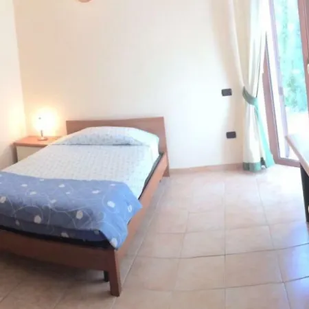 Strada 49,poggio Dei Pini, Vila Capoterra
